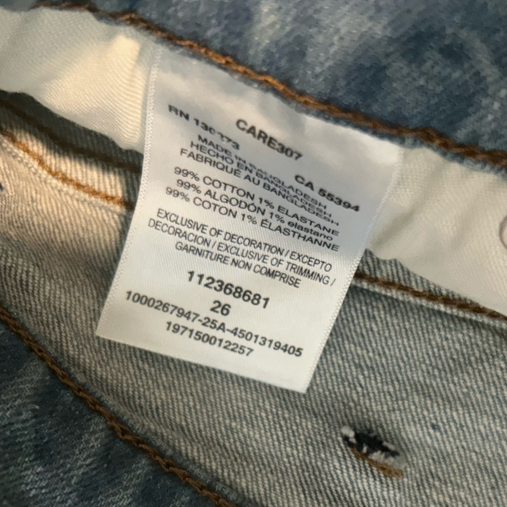 WRANGLER X WHATABURGER REWORKED SHORT

Wrangler Jean shorts - Picture 6 of 11
